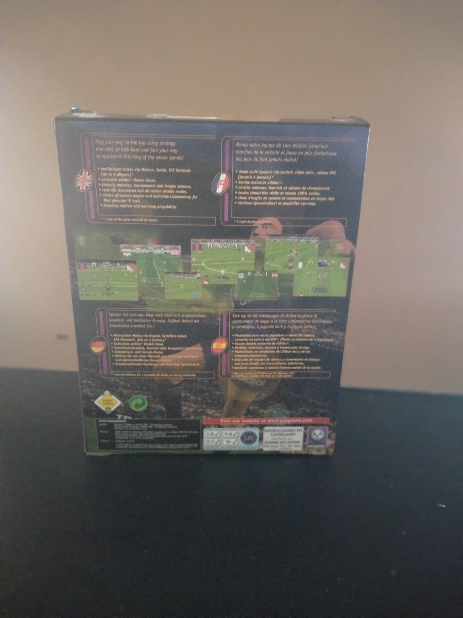 Imagen documental 2 de Adidas Power Soccer, formato Big Box, para MS-DOS, Windows 95, Windows 98