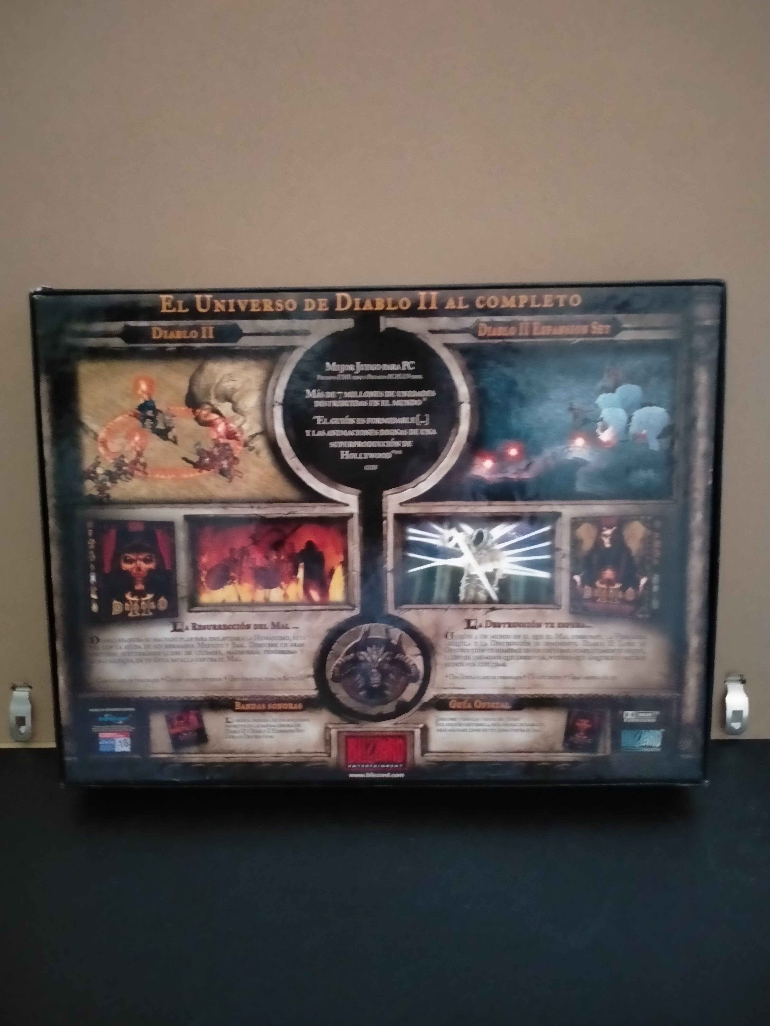 Imagen documental 2 de Diablo II: Battle Chest, formato Big Box, para Windows 95, Windows 98, Win2000