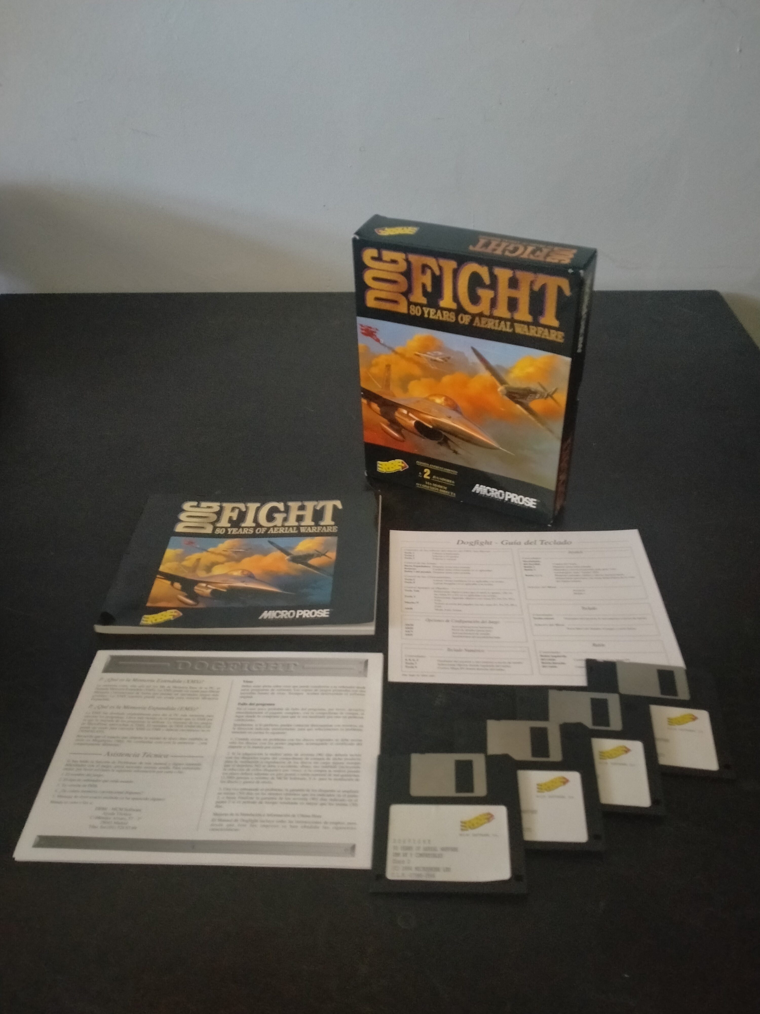 Imagen documental 3 de Dogfight: 80 Years of Aerial Warfare, formato Big Box, para MS-DOS