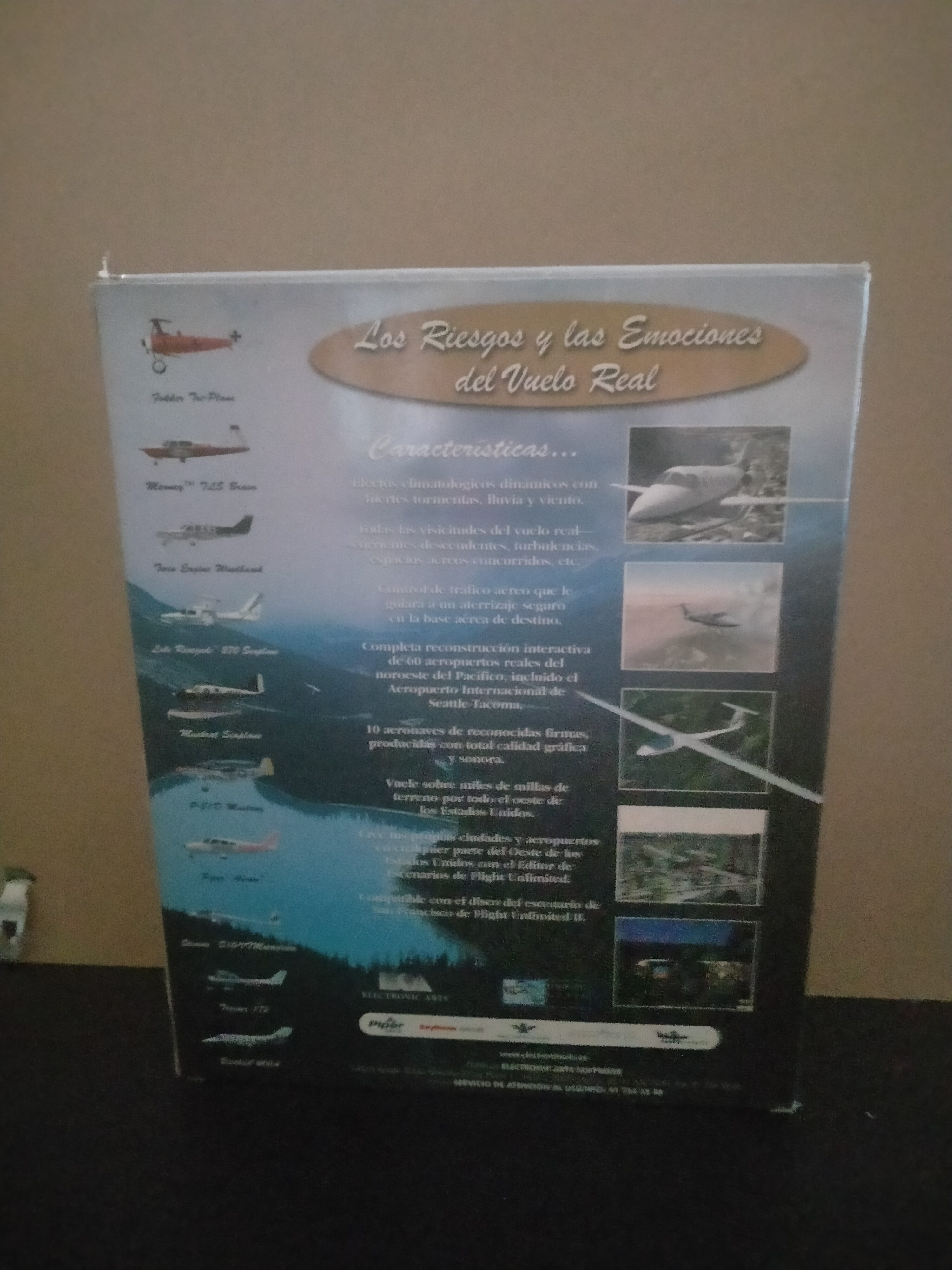 Imagen documental 2 de Flight Unlimited III, formato Big Box, para Windows 95, Windows 98, Windows Me