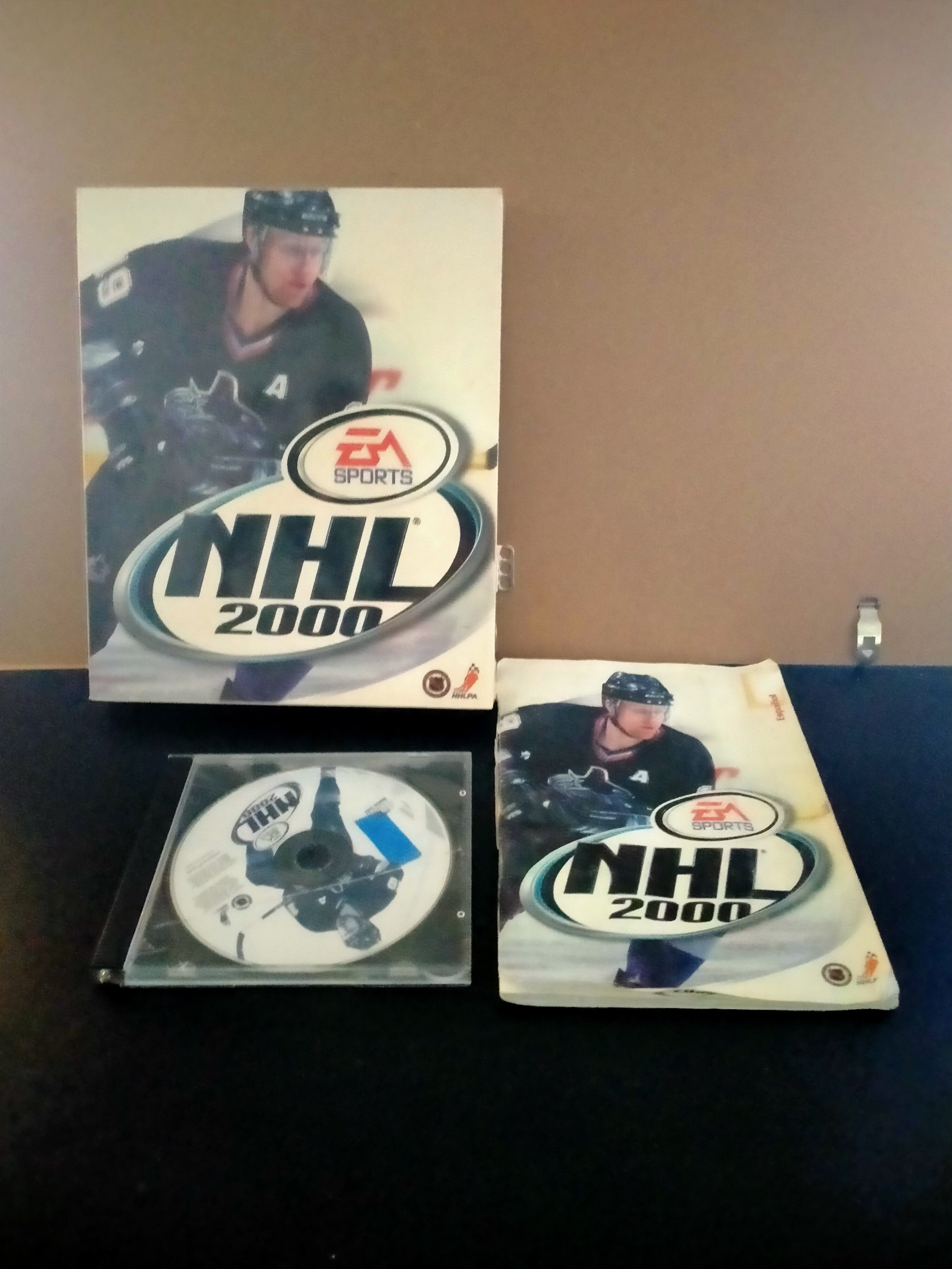 NHL 2000