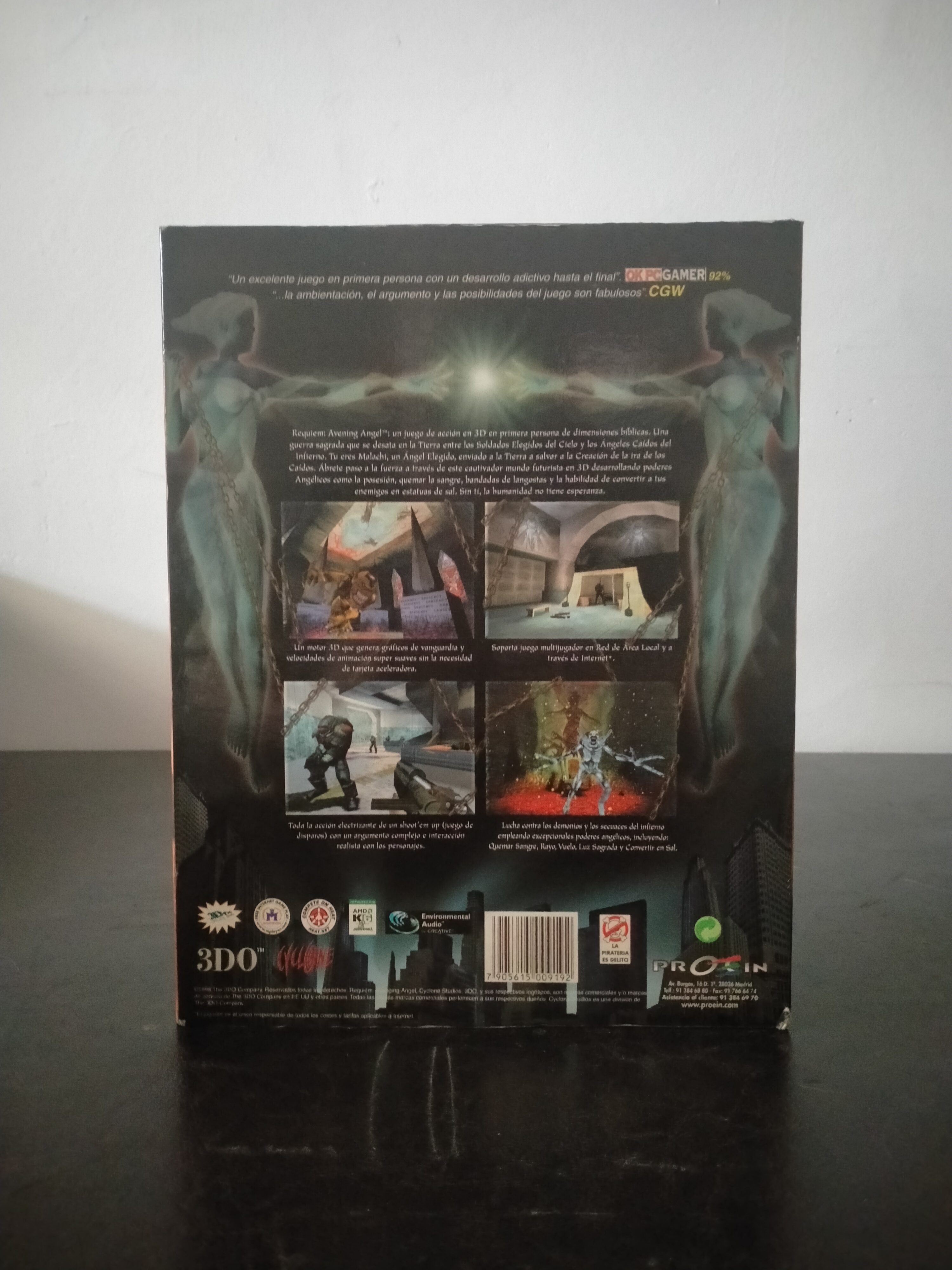 Imagen documental 2 de Requiem: Avenging Angel, formato Big Box, para Windows 95, Windows 98