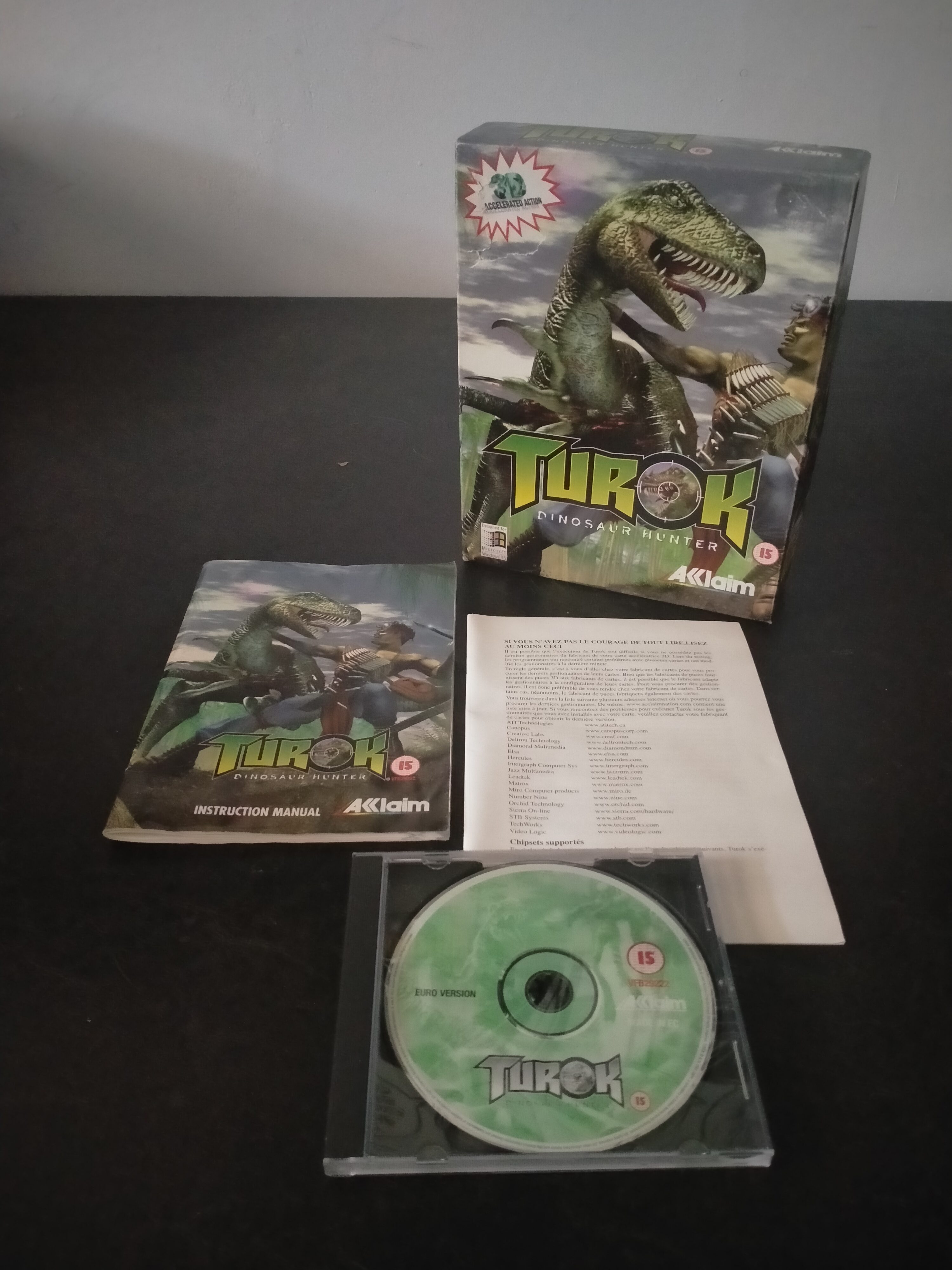 Imagen documental 3 de Turok: Dinosaur Hunter, formato Big Box, para Windows 95