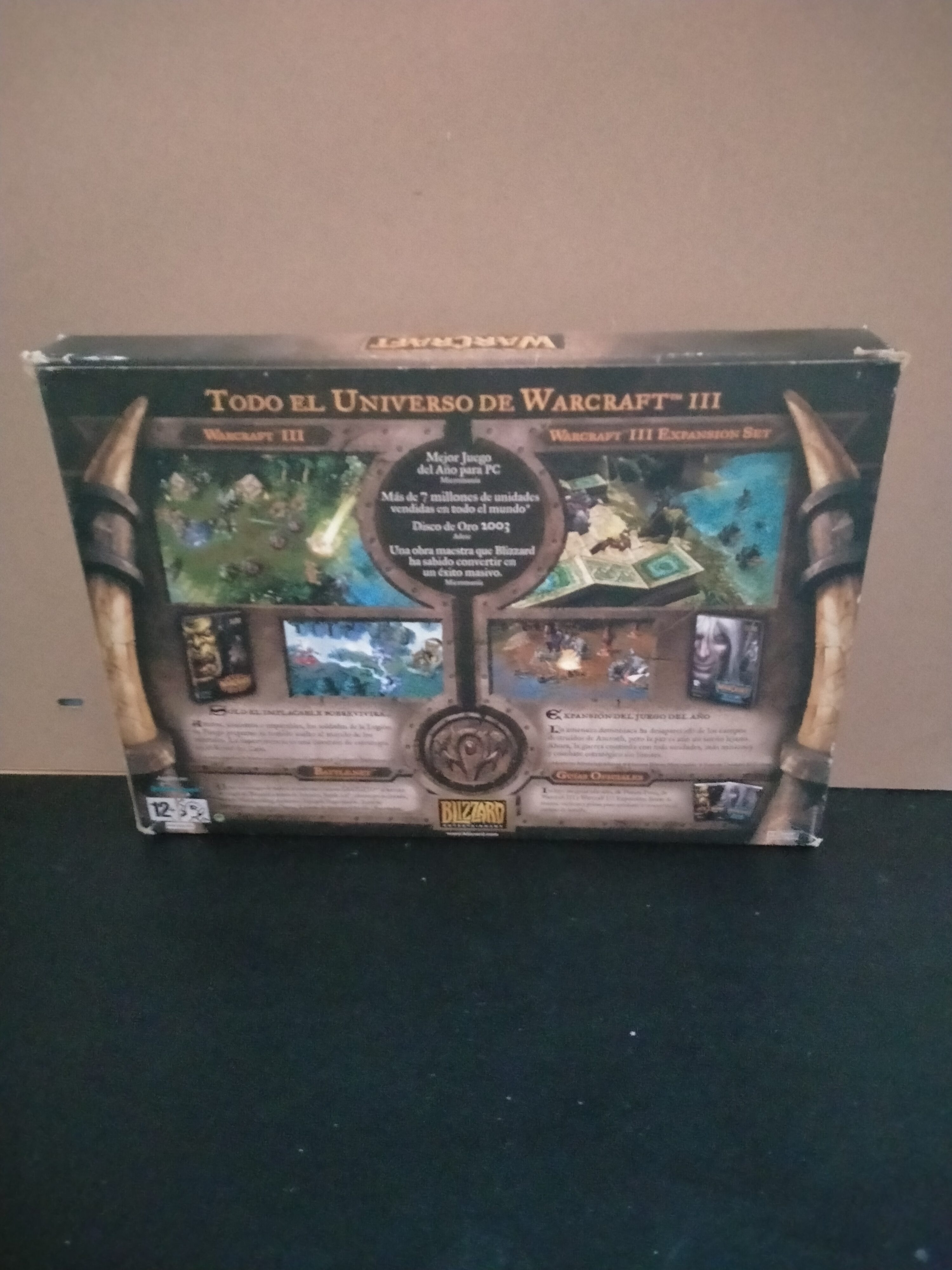 Imagen documental 2 de Warcraft III: Battle Chest, formato Big Box, para Windows 98, Windows Me, Win2000
