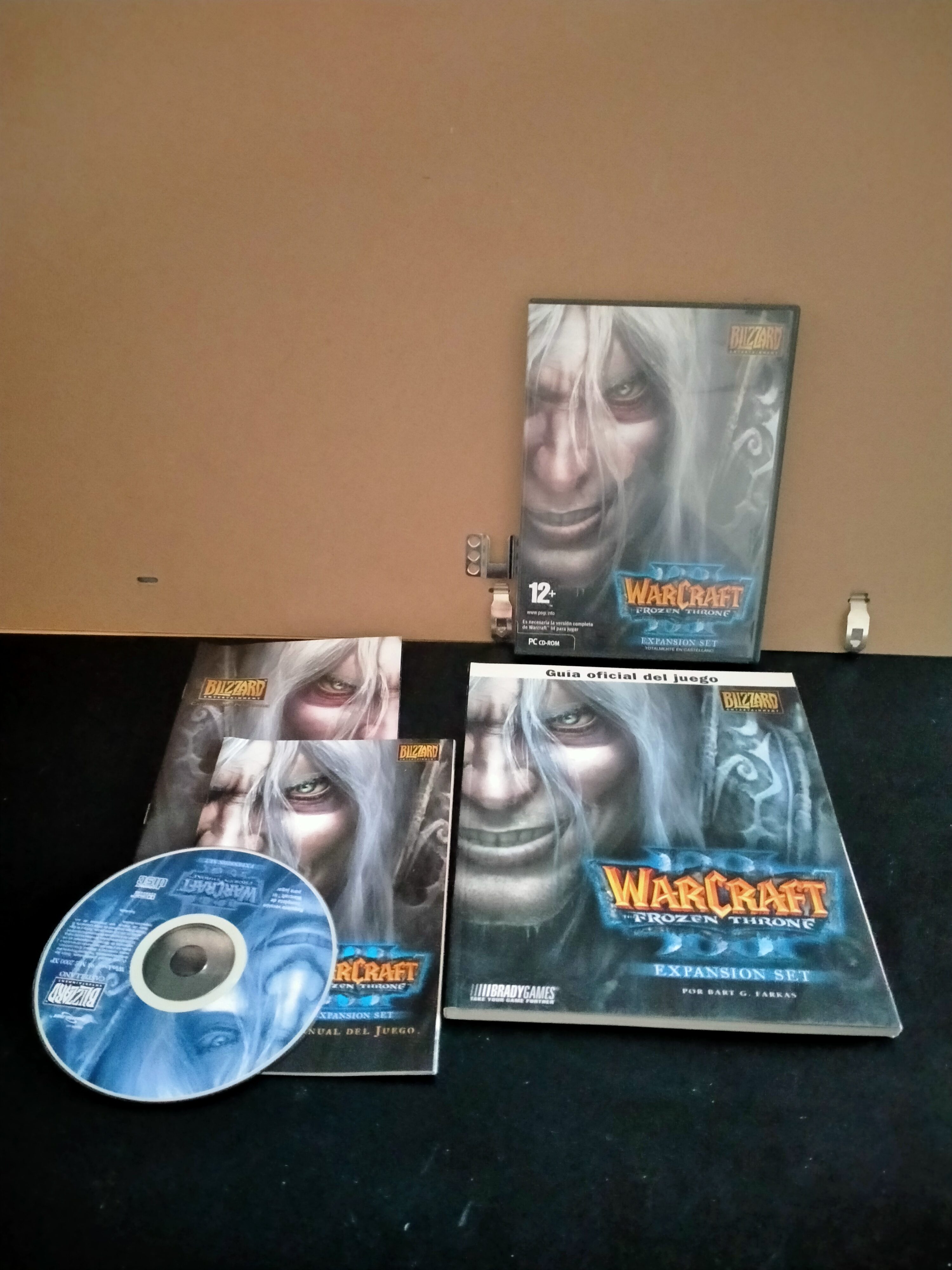 Imagen documental 3 de Warcraft III: Battle Chest, formato Big Box, para Windows 98, Windows Me, Win2000